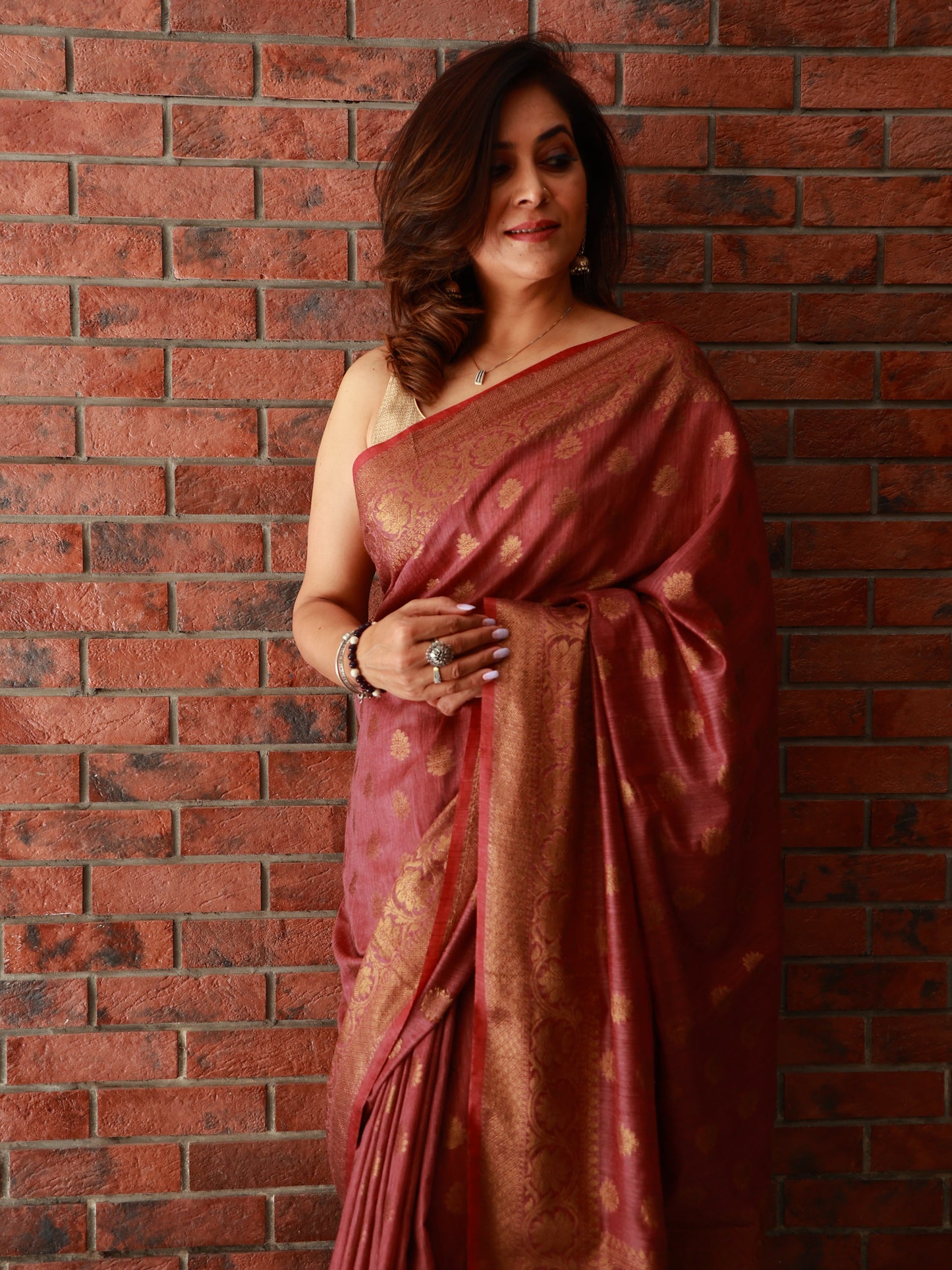 Wet Coral Handloom Baswada Silk Saree