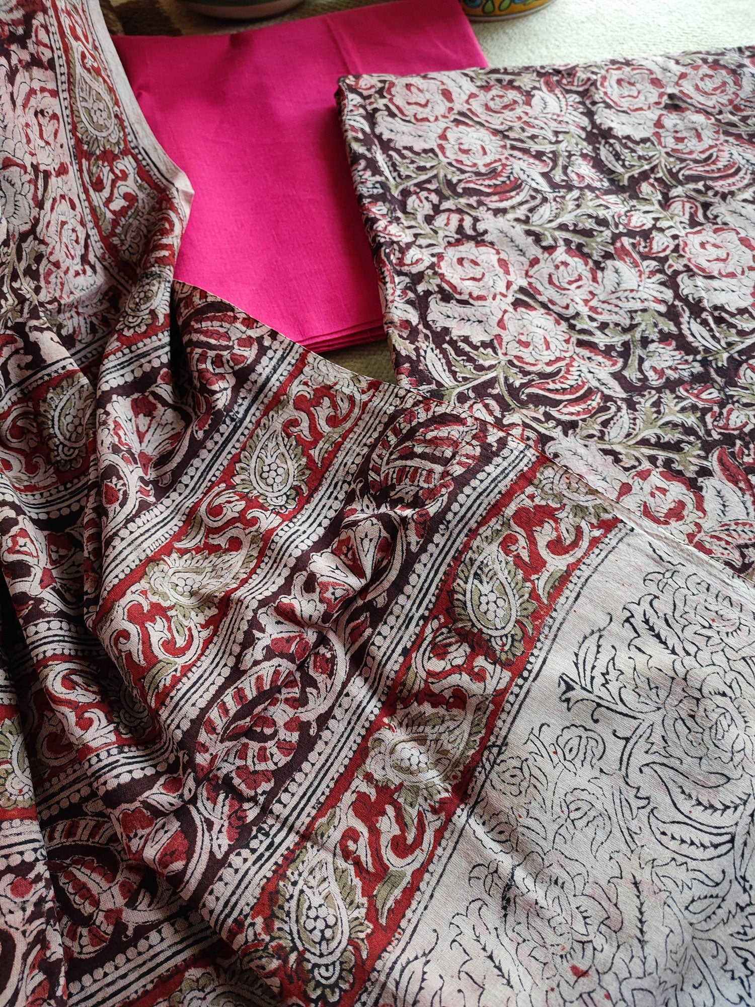 Pure Handloom Cotton Machilipatnam Kalamkari Suit Set With Dark Pink B ...