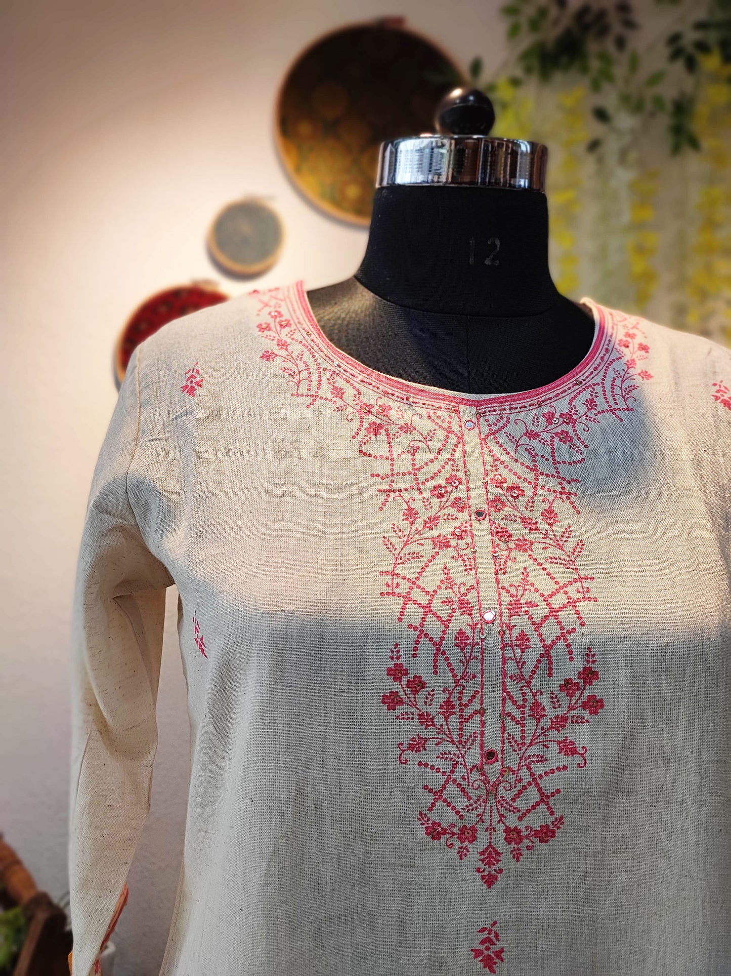 Off-White Handloom Cotton Kurta With Pink Embroidery