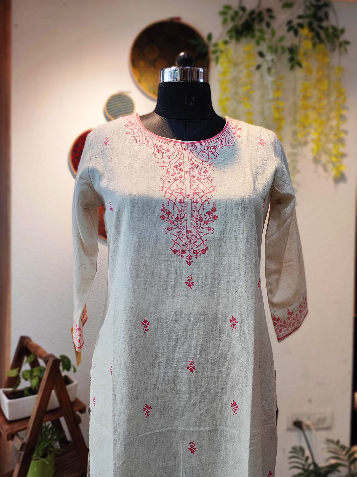 Off-White Handloom Cotton Kurta With Pink Embroidery