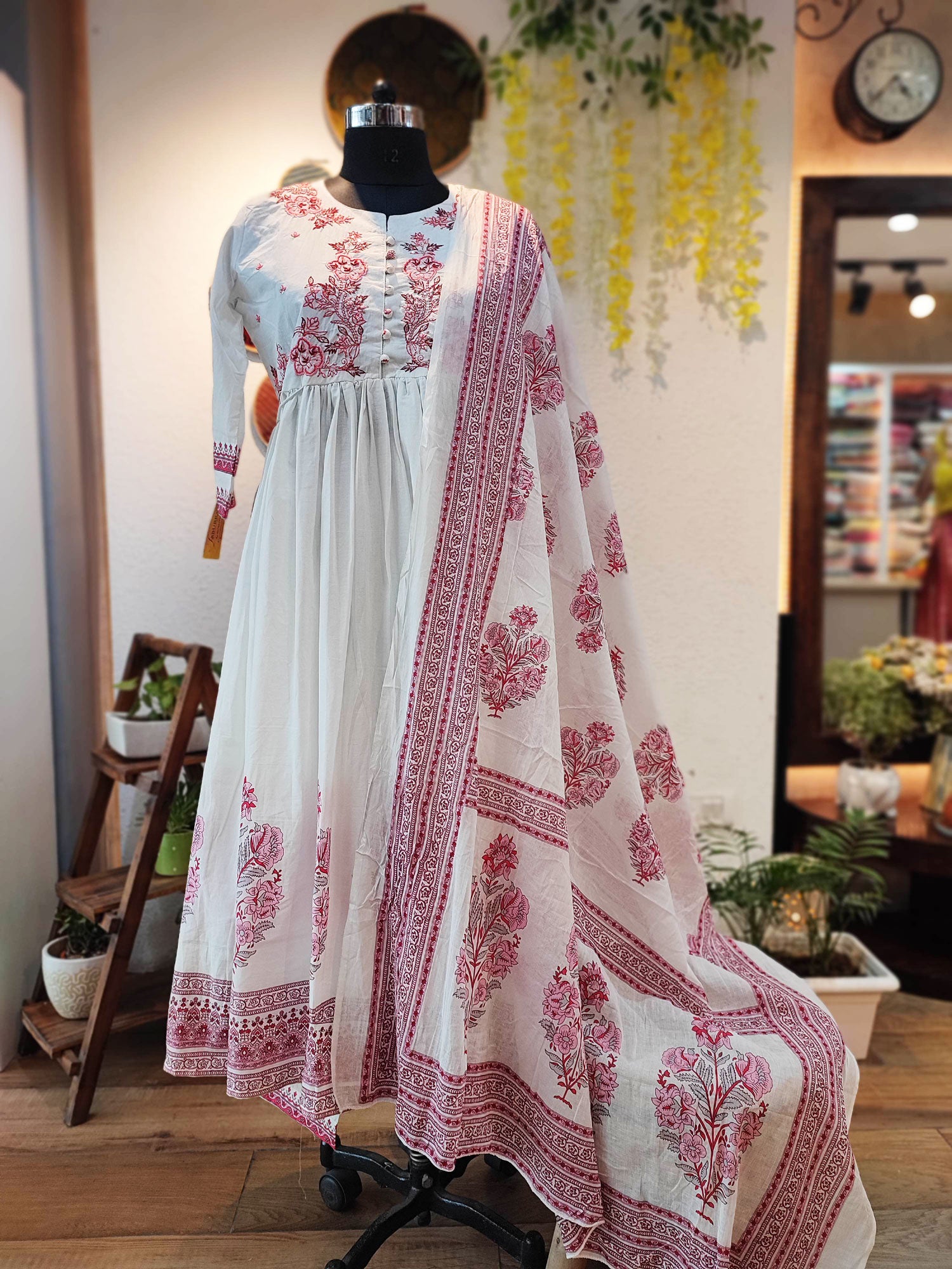 Cotton shops suits with mulmul dupatta