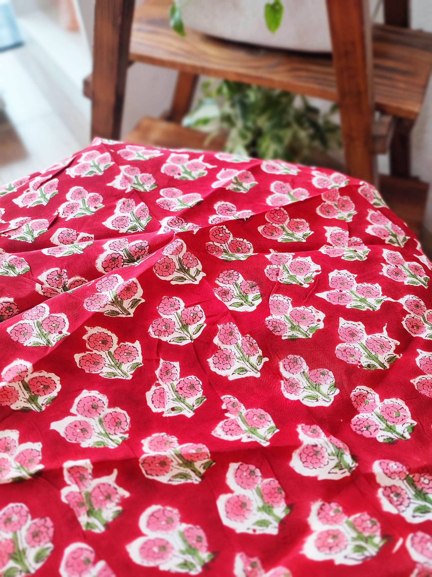 Red & Pink Chiffon Saree With Golden Border & Crepe Blouse