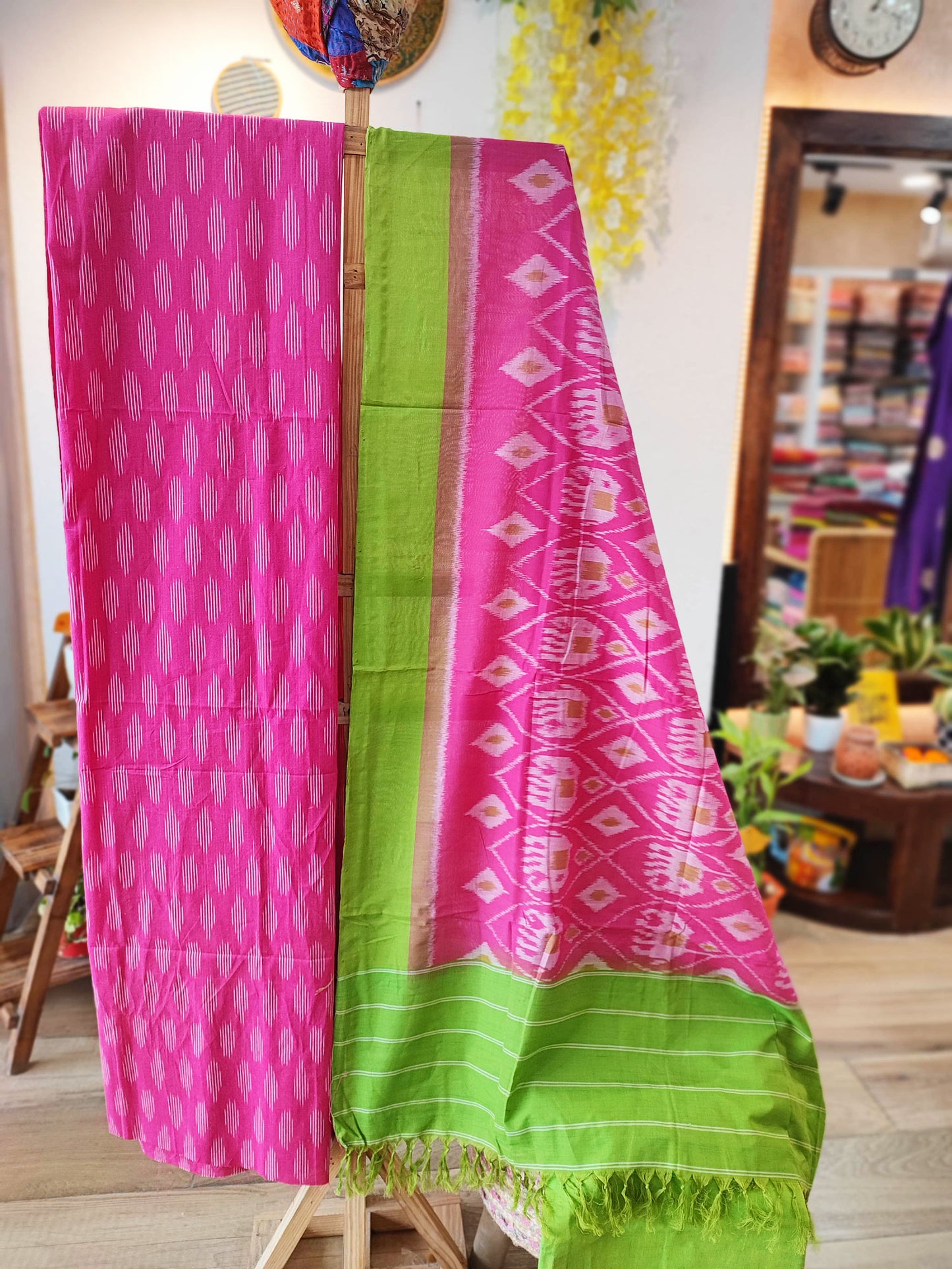 Apple Green & Deep Pink Pure Cotton Handloom Ikkat Suit Set