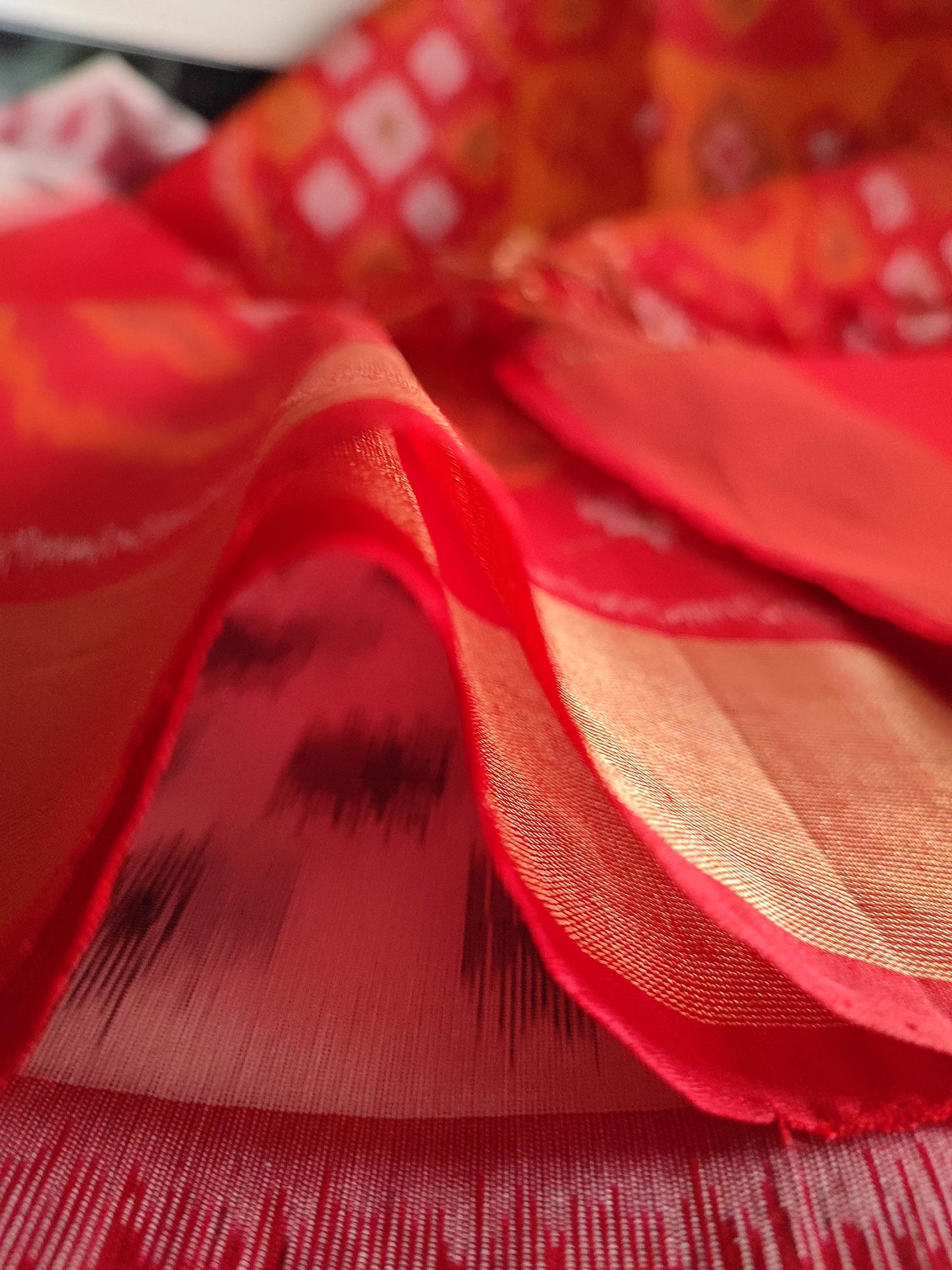 Red & White Vibrant Pochampalli Ikkat Silk Saree (SICO) With Contrast Blouse