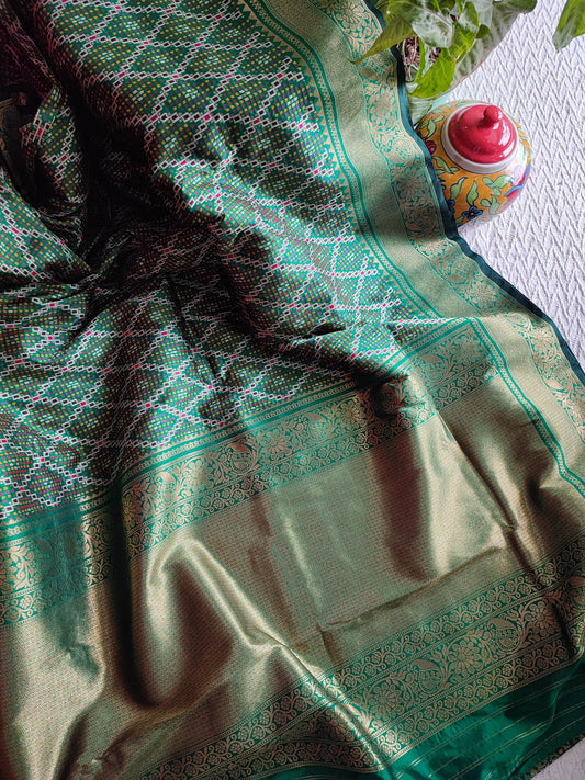 Teal Green Banarasi Silk Saree with Fine Weaving and Zari Border