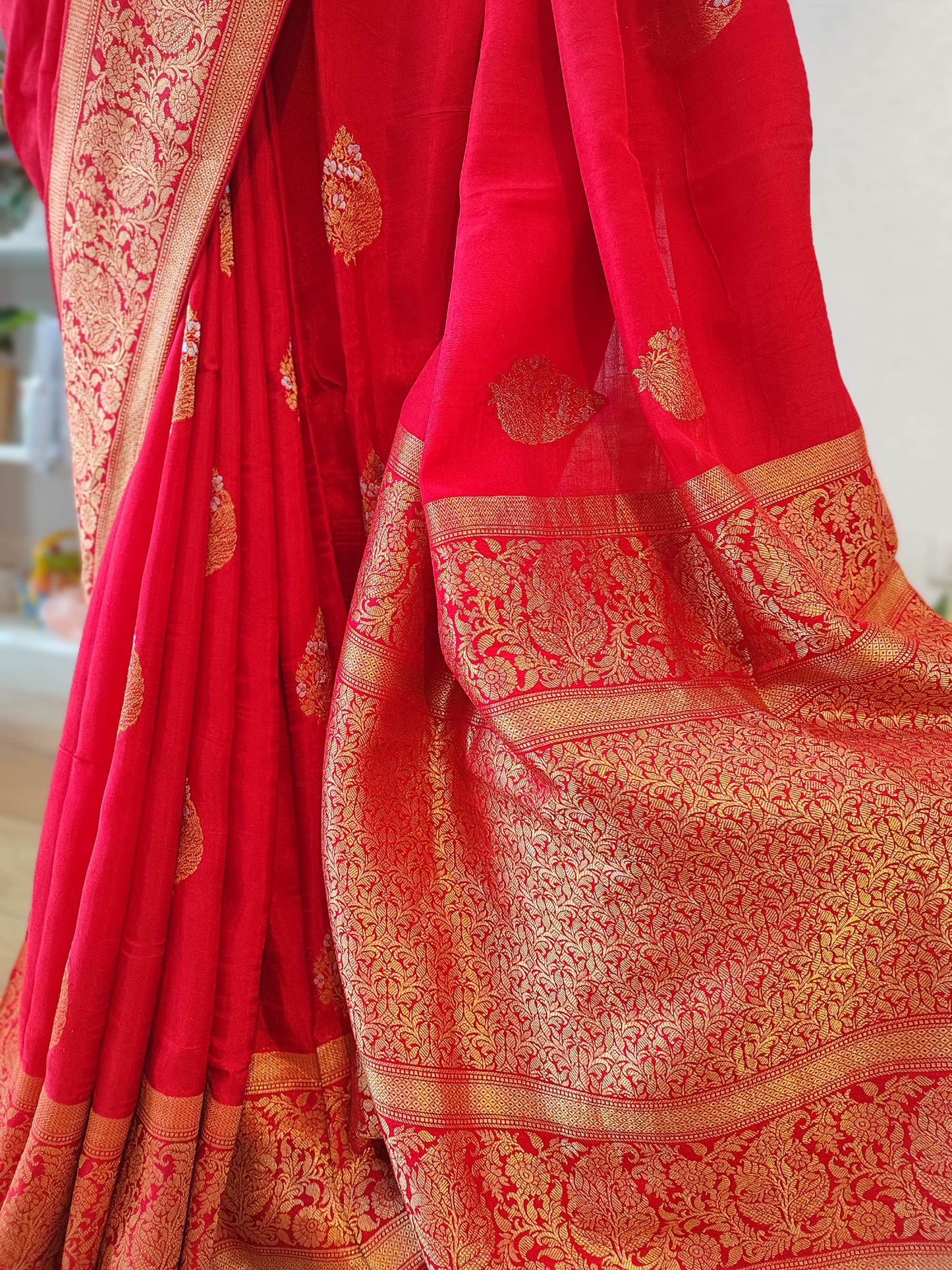 Rose Red Pure Dola Silk With Banarasi Sona Rupa Kadhua Brocade Handweaving and Running Brocade Blouse