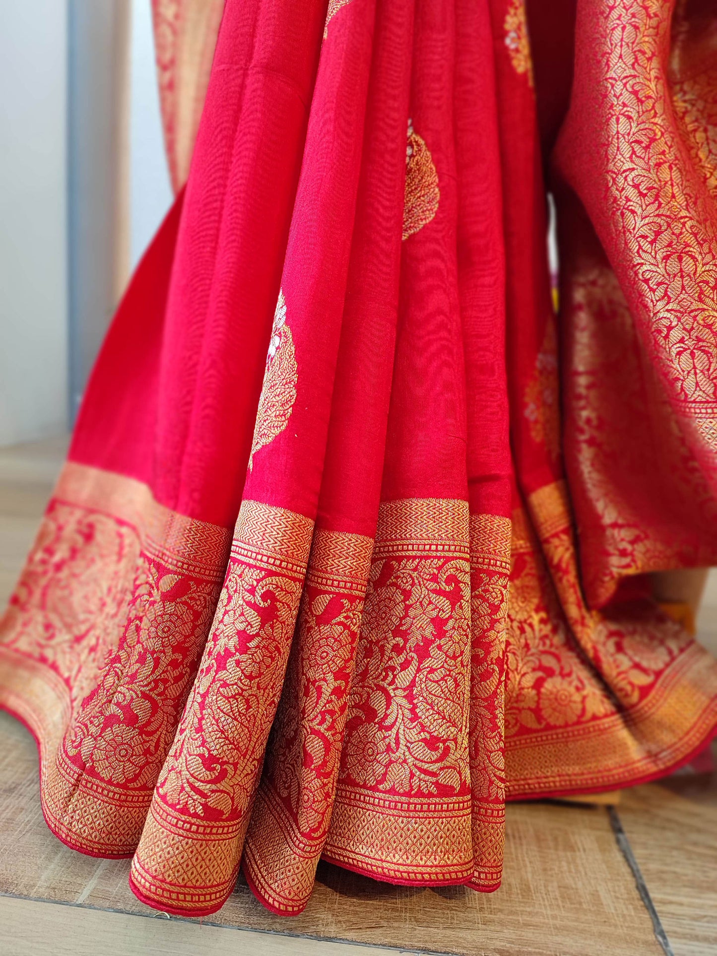 Rose Red Pure Dola Silk With Banarasi Sona Rupa Kadhua Brocade Handweaving and Running Brocade Blouse