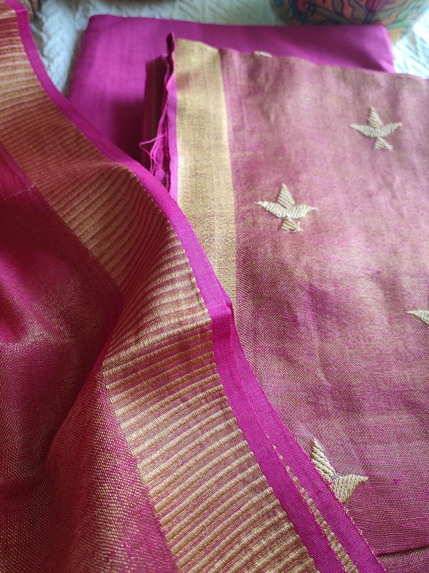 Magenta Handloom Soft Tissue Linen Suit With Resham Embroided Shirt & Zari Border Dupatta