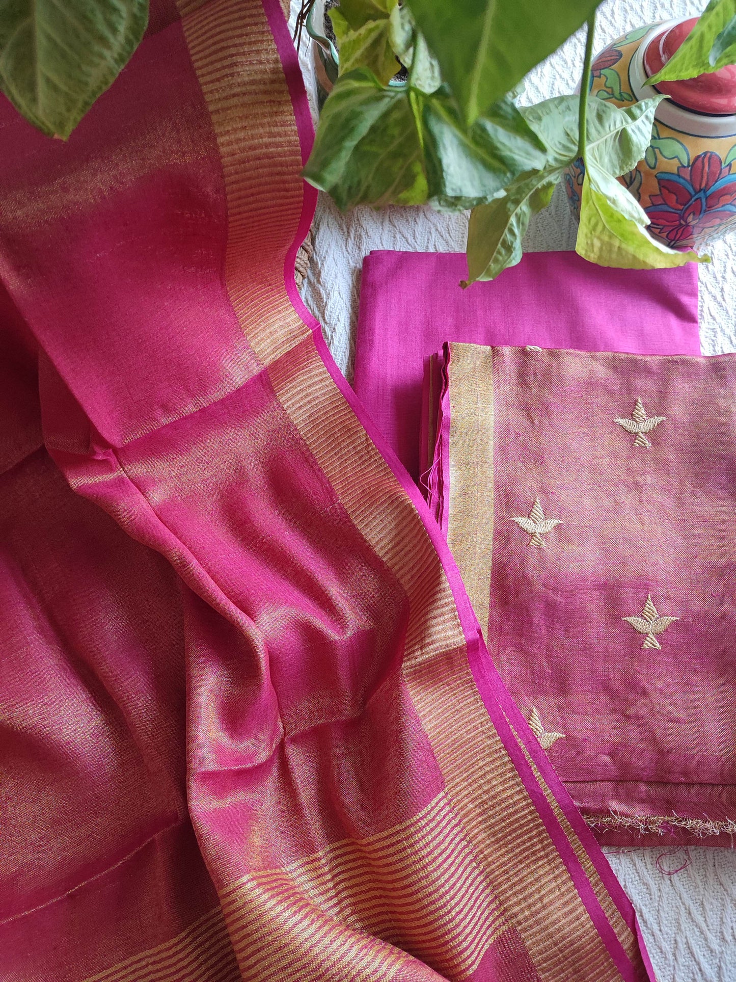 Magenta Handloom Soft Tissue Linen Suit With Resham Embroided Shirt & Zari Border Dupatta