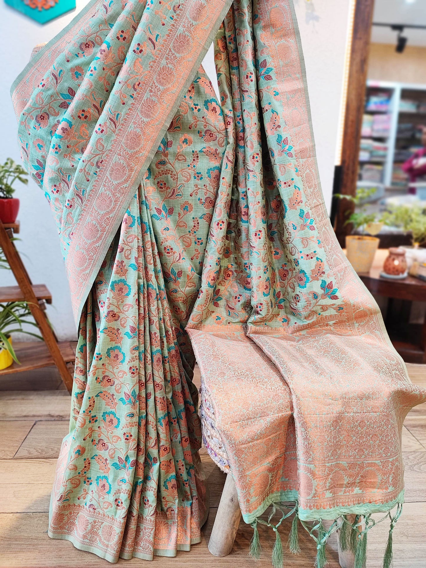 Jamawar All-Over Weaving Soft Silk Saree