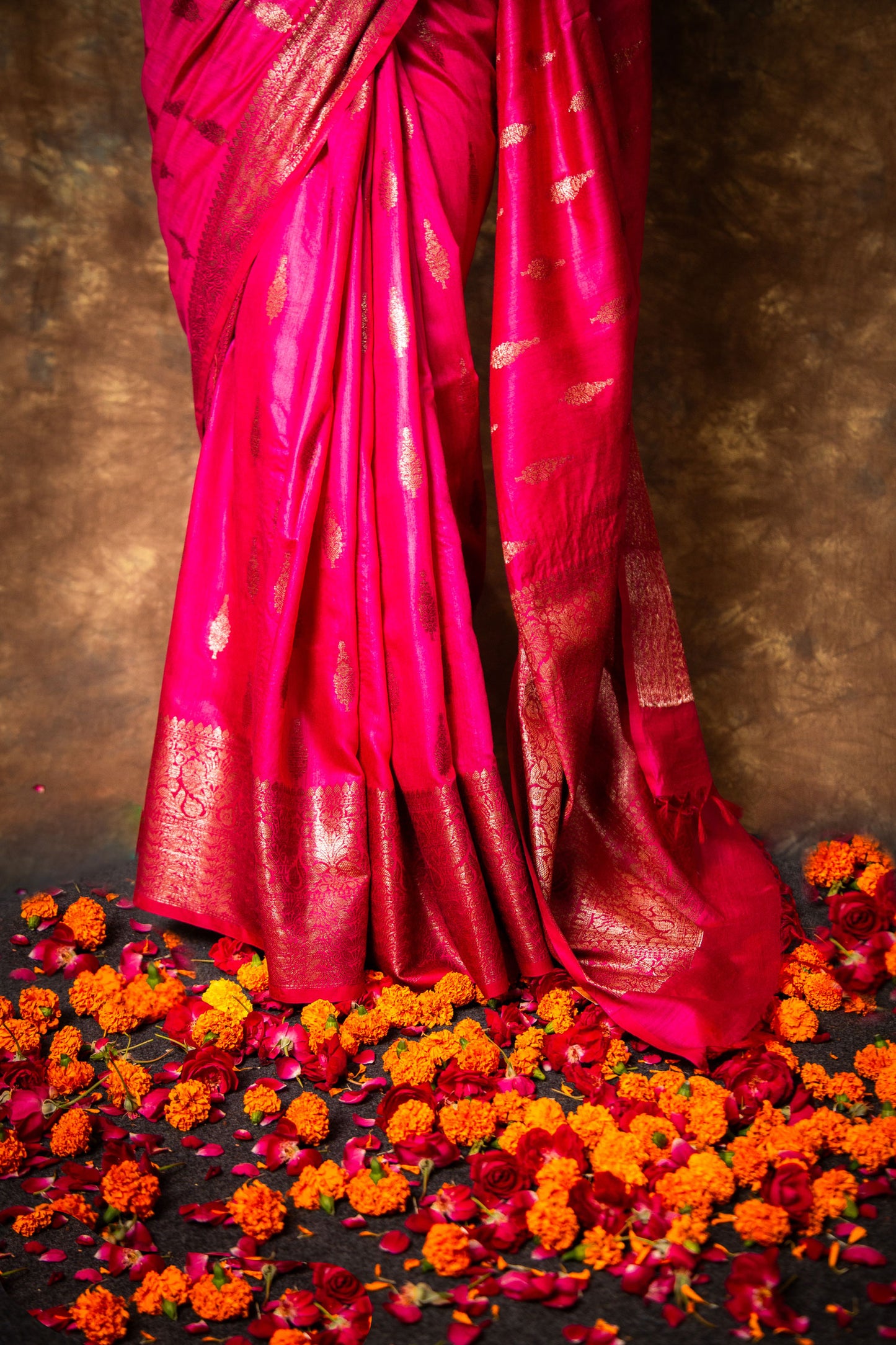 Hot Pink Handloom Moonga Silk Saree with Zari Weaving & Matching Zari Woven Blouse