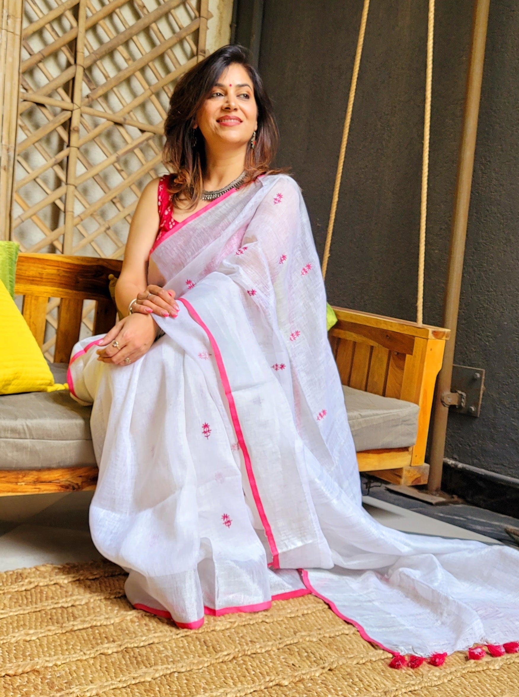 White Pure Linen Sarees Get Extra 10% Discount on All Prepaid Transact –  Dailybuyys